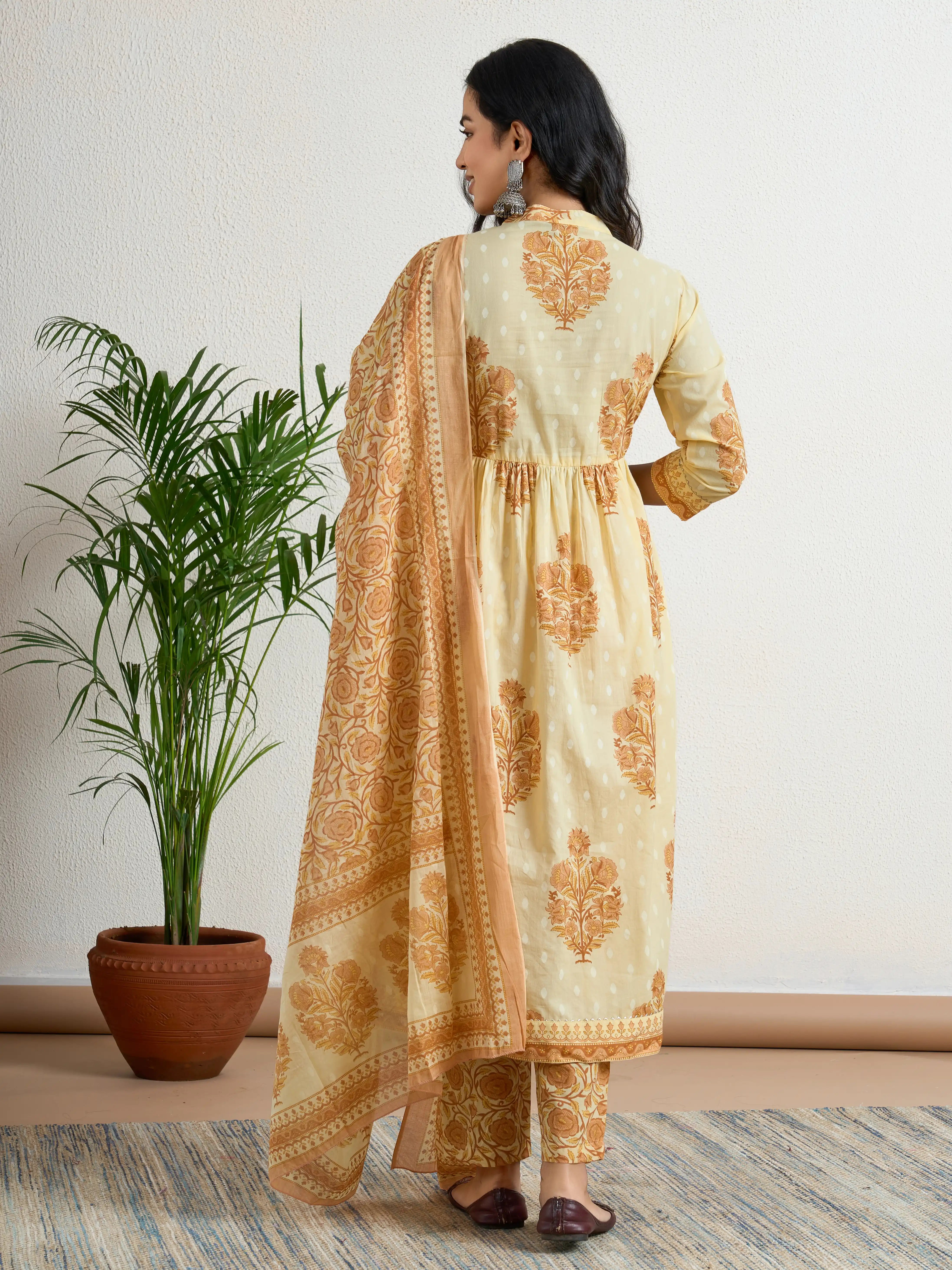 Yellow printed suit set